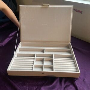 Cream Jewelry Organizer